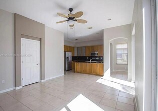 19416 SW 25th Ct in Miramar, FL - Building Photo - Building Photo