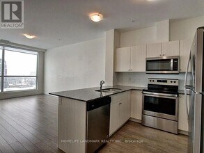 100 Garment St in Kitchener, ON - Building Photo - Building Photo