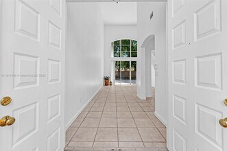 4741 NW 94th Ct in Doral, FL - Building Photo - Building Photo