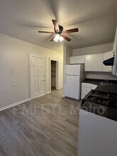 3827 Dunnica Ave in St. Louis, MO - Foto de edificio - Building Photo