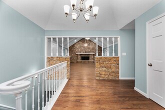 4612 NW Bramble Trail in Lee's Summit, MO - Building Photo - Building Photo