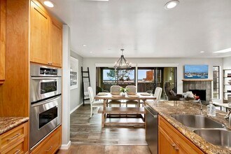 2260 Del Mar Scenic Pkwy in Del Mar, CA - Building Photo - Building Photo