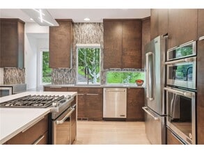 209 Westwood Dr N in Minneapolis, MN - Building Photo - Building Photo