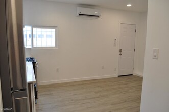 732 Ventura Pl in San Diego, CA - Building Photo - Building Photo