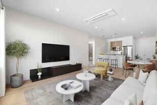4525 Bergenwood Ave in North Bergen, NJ - Building Photo