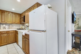 247 N Sandpiper Cir in Orange, CA - Building Photo - Building Photo