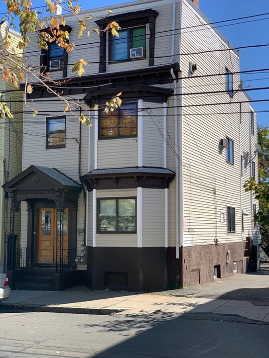 277 Princeton St in Boston, MA - Building Photo