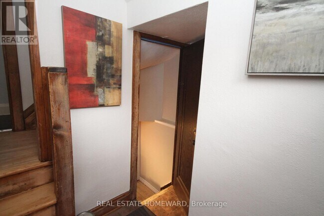 101 Kingsmount Park Rd in Toronto, ON - Building Photo - Building Photo