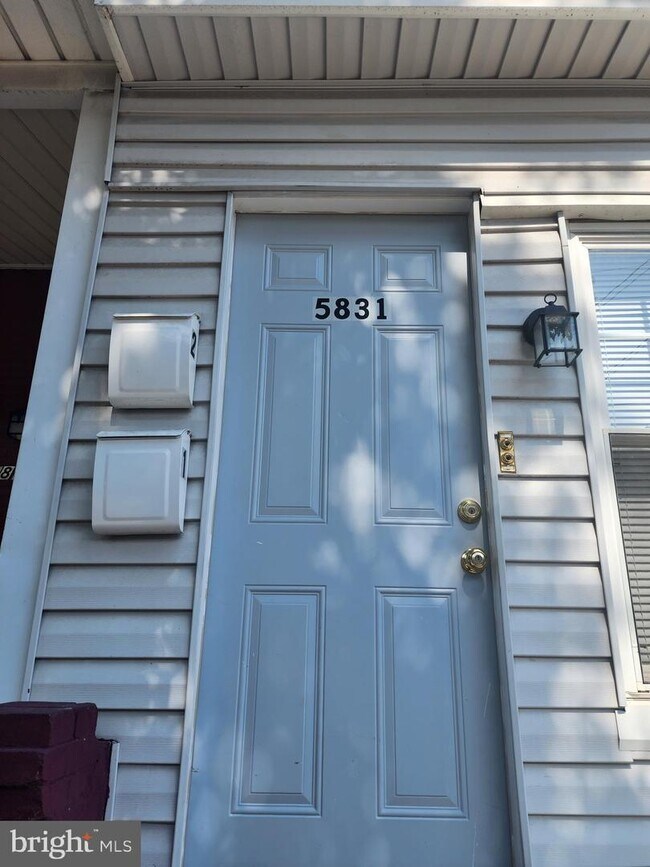 5831 Arch St photo'