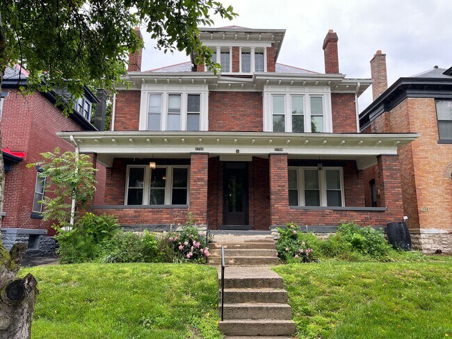 1702-1704-1704 Bryden Rd in Columbus, OH - Building Photo - Building Photo