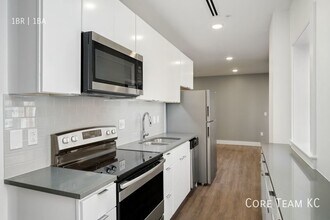 3837 Main St in Kansas City, MO - Foto de edificio - Building Photo