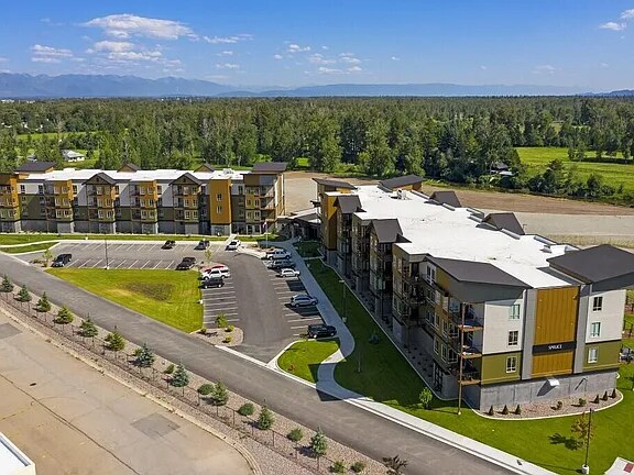 100 Woodlands Wy in Kalispell, MT - Building Photo