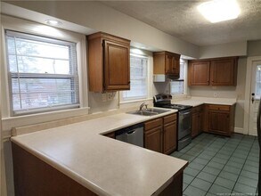 612 Greenland Dr in Fayetteville, NC - Building Photo - Building Photo