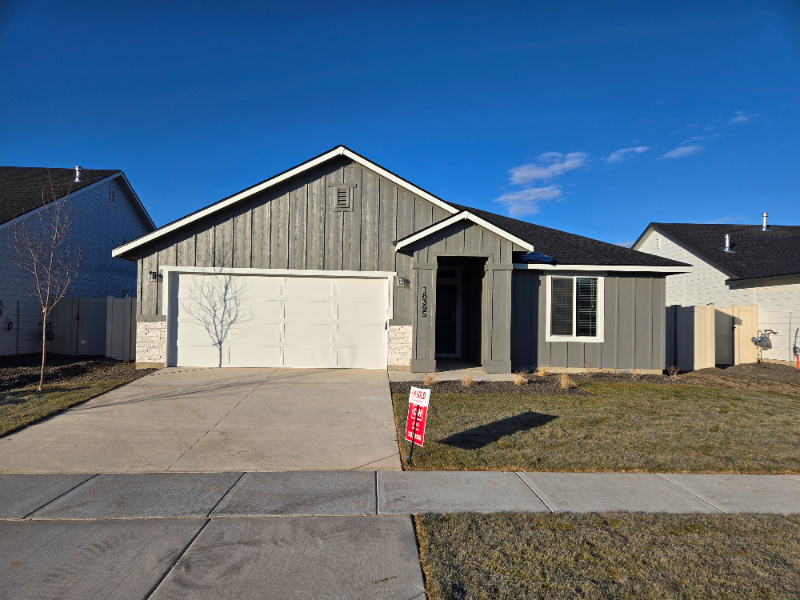 18395 N Lion Head Ave in Nampa, ID - Building Photo