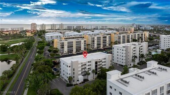 4371 Bay Beach Ln in Fort Myers Beach, FL - Building Photo