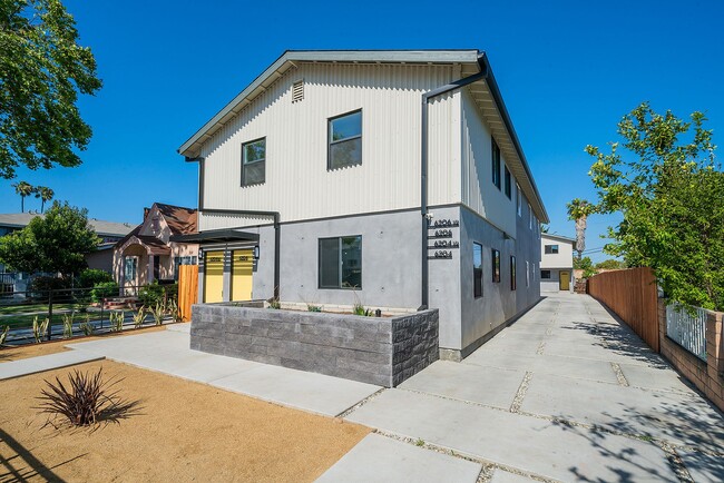 6204 Brynhurst Ave in Los Angeles, CA - Building Photo - Building Photo