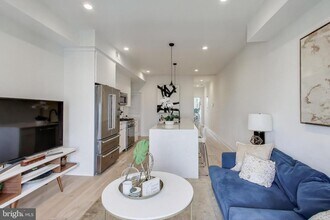 1011 18th St NE in Washington, DC - Building Photo - Building Photo