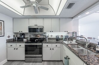 629 Alhambra Rd in Venice, FL - Building Photo - Building Photo