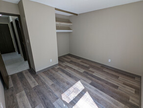 Prince George Connaught Apartments in Prince George, BC - Building Photo - Interior Photo