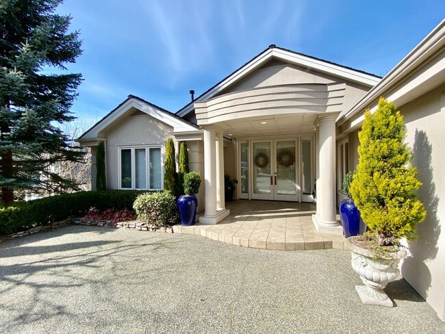 property at 16558 SE 58th Pl