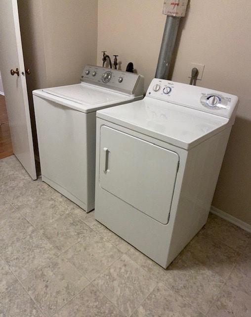 710 Saint Andrews Ln, Unit 4 in Crystal Lake, IL - Foto de edificio - Building Photo