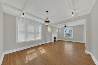 5327 Neosho St in St. Louis, MO - Building Photo - Building Photo