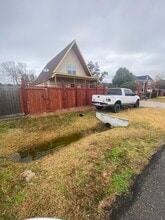 6322 Brooklawn Dr, Unit McKenzie Suite in Houston, TX - Building Photo - Building Photo