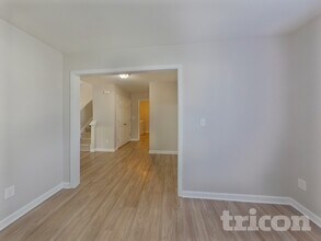 2008 Pheasant Glen Rd in Charlotte, NC - Foto de edificio - Building Photo