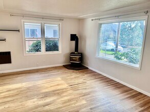 7643 SE Alder St in Portland, OR - Building Photo - Building Photo