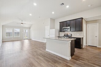 920 Gentle Moss Dr in Magnolia, TX - Building Photo - Building Photo