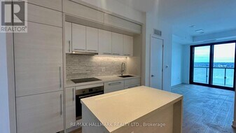 29 Green Trail Court in Toronto, ON - Building Photo