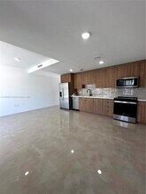 14577 SW 261 St Ter in Princeton, FL - Building Photo - Building Photo