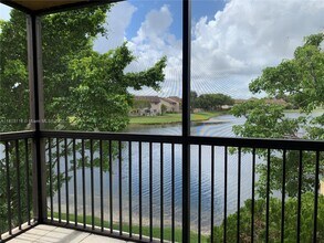 3711 NW 95th Terrace in Sunrise, FL - Building Photo - Building Photo