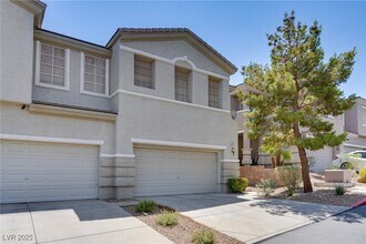 216 Serenity Crest St in Henderson, NV - Foto de edificio - Building Photo