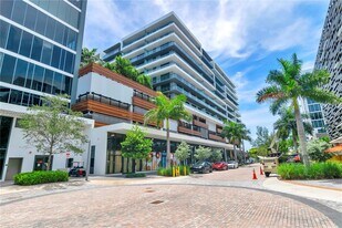 2960 NE 207th St in Aventura, FL - Building Photo