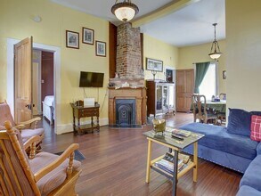 617 Lyons St in New Orleans, LA - Building Photo - Building Photo
