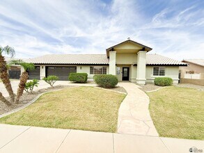 3590 W 27th Pl in Yuma, AZ - Building Photo - Building Photo