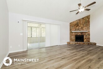 8162 Cayuga Trail W in Jacksonville, FL - Building Photo - Building Photo
