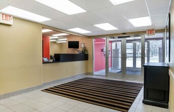 Furnished Studio-Toledo - Holland in Holland, OH - Building Photo - Building Photo