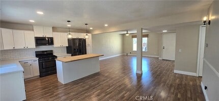 751 Vía Los Santos in San Dimas, CA - Foto de edificio - Building Photo