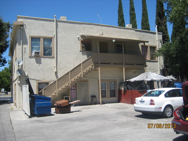 1406 E Poplar St in Stockton, CA - Building Photo - Building Photo