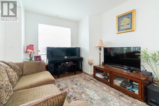 5649-5649 Kings Rd in Vancouver, BC - Building Photo - Building Photo