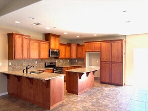 4032 Wood Creek Ct in Merced, CA - Building Photo - Building Photo