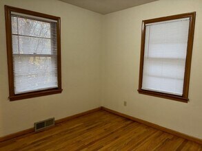 326 S 29th St-Unit -328 in Lincoln, NE - Building Photo - Building Photo
