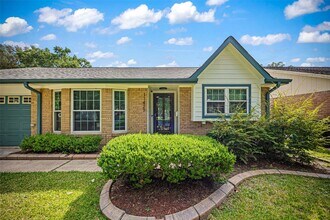 11427 Hillcroft Ave in Houston, TX - Building Photo - Building Photo