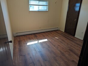 708 Paul St, Unit 2 in Carnegie, PA - Building Photo - Building Photo