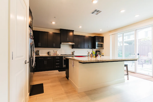 5360 Gatlin Dr in Tracy, CA - Building Photo - Building Photo