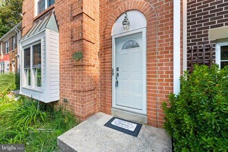 11321 Crescendo Pl in Silver Spring, MD - Building Photo - Building Photo