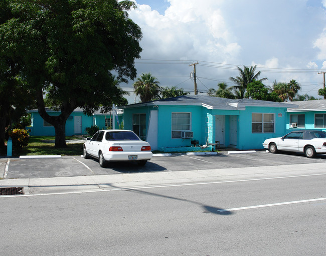 1131-1137 NE 15th Ave in Fort Lauderdale, FL - Building Photo - Building Photo