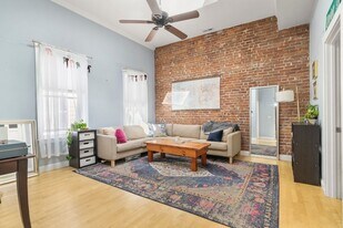 371 Cardinal Medeiros Ave, Unit 3 in Cambridge, MA - Building Photo